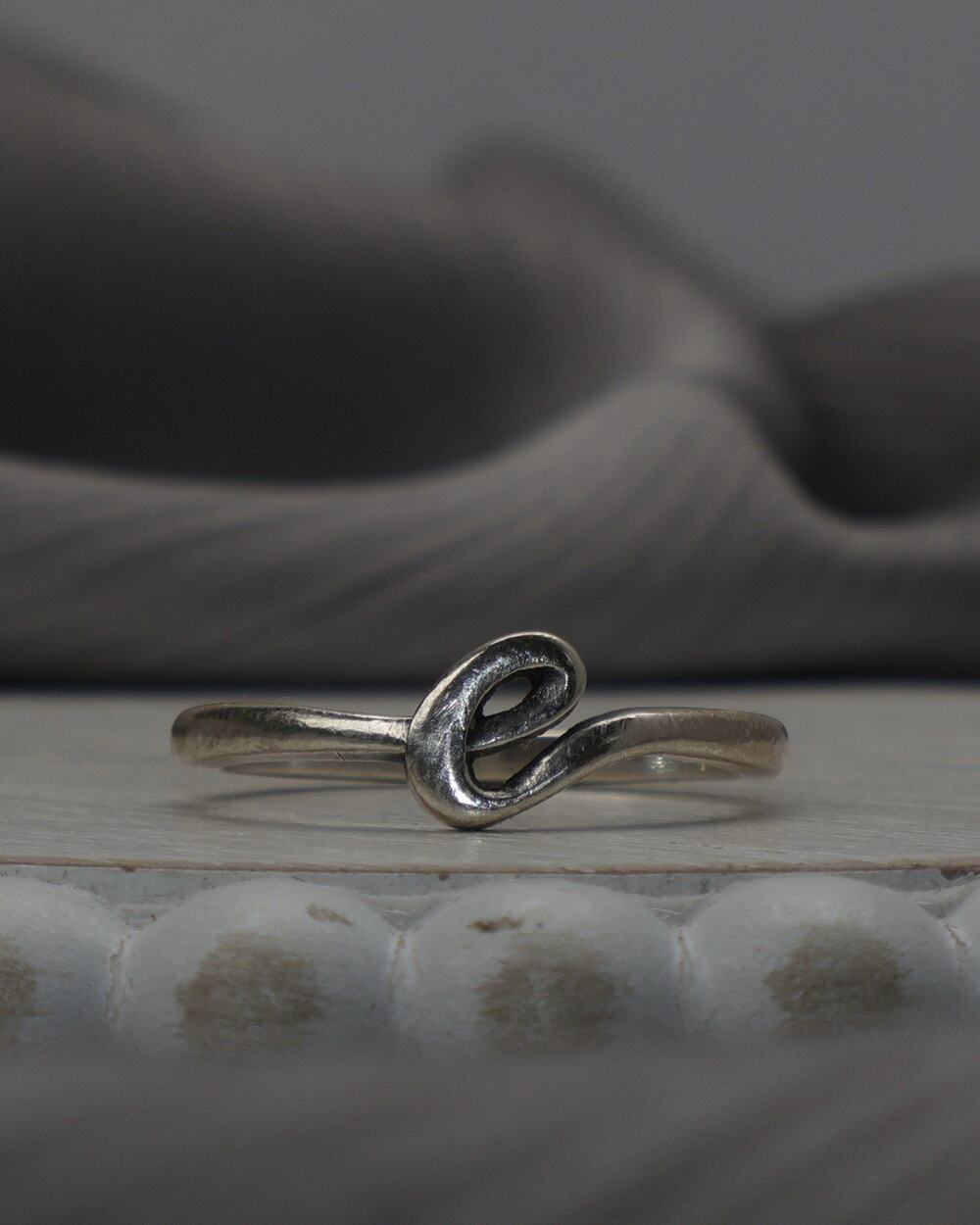 James Avery Sterling Silver Script Initial Ring 2.6G / Sz 8